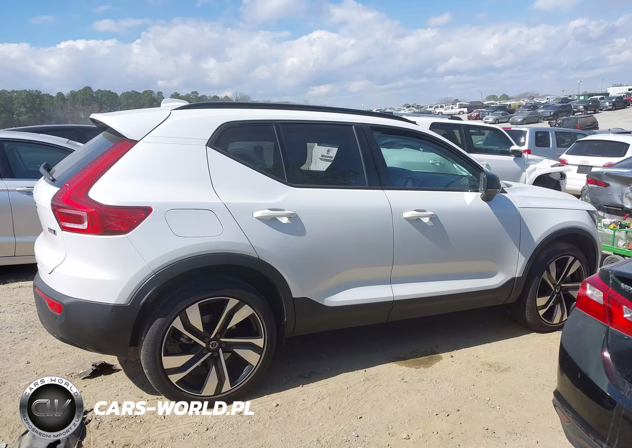 2024 Volvo Xc40 B5 Plus Dark Theme VIN:YV4L12UL5R2249659 - 13