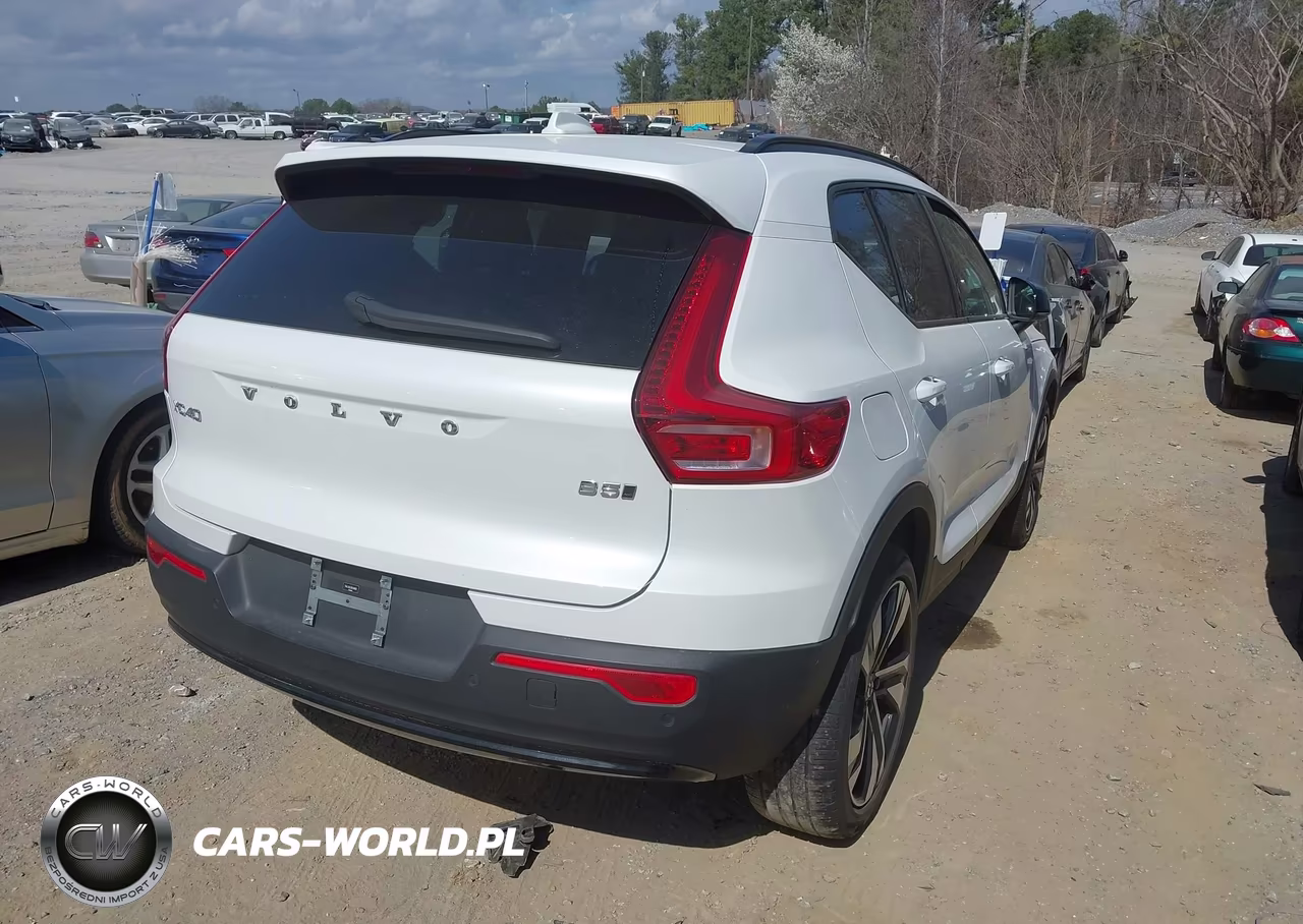 2024 Volvo Xc40 B5 Plus Dark Theme VIN:YV4L12UL5R2249659 - 4