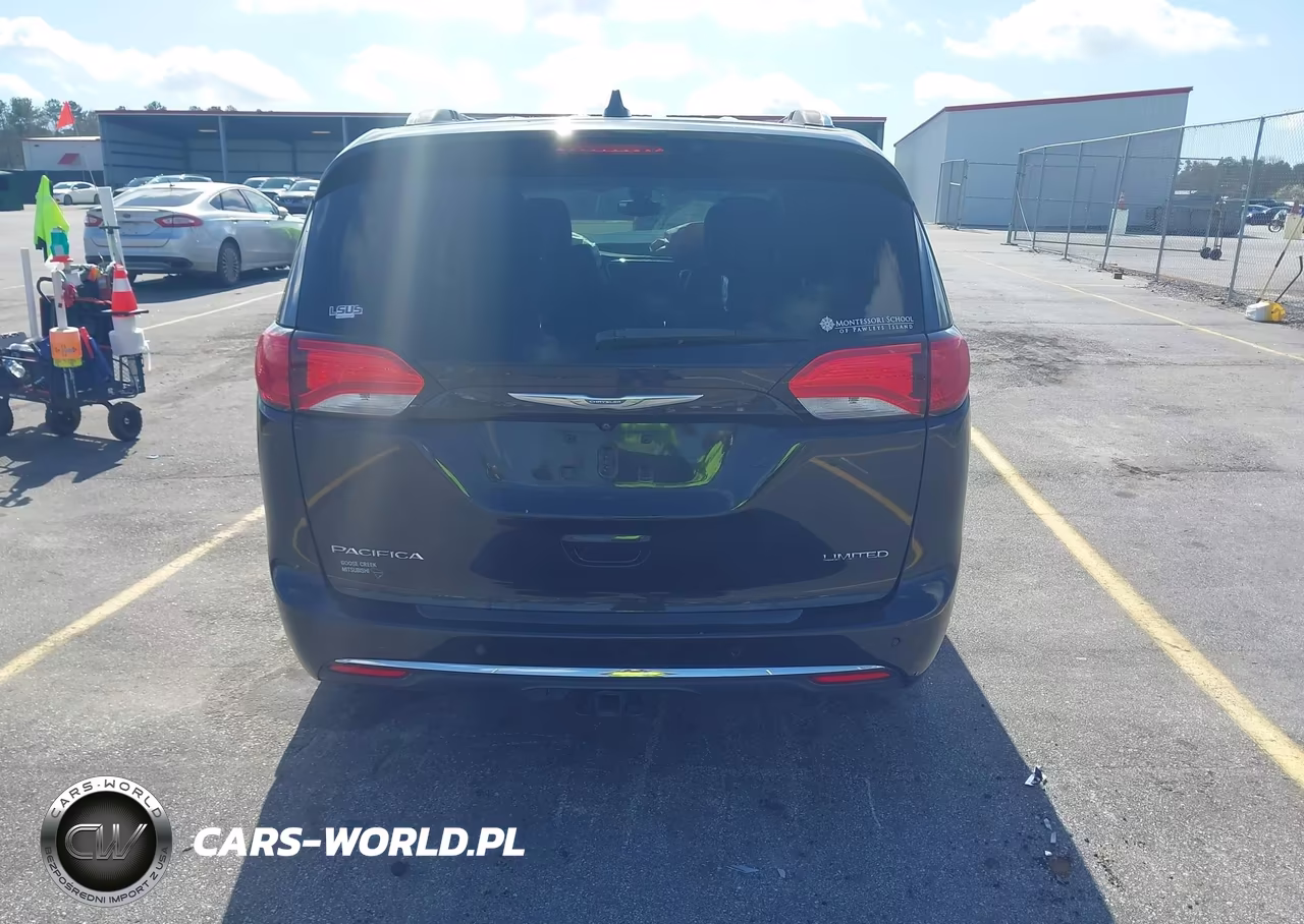 2017 Chrysler Pacifica Limited VIN:2C4RC1GG3HR665080 - 16