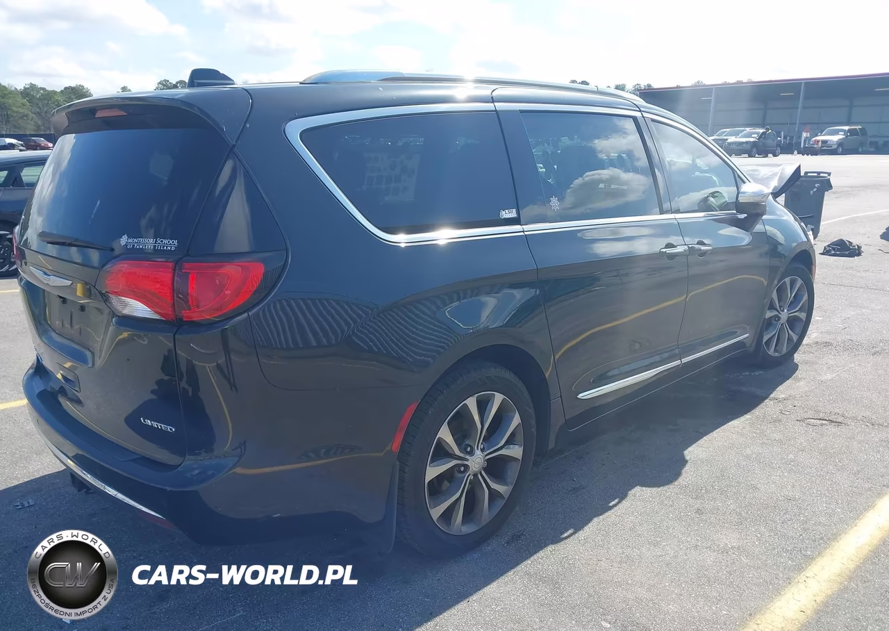 2017 Chrysler Pacifica Limited VIN:2C4RC1GG3HR665080 - 4