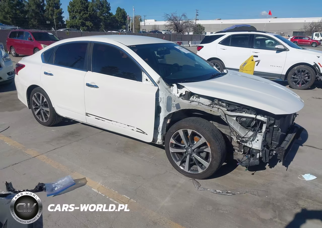 2017 Nissan Altima 2.5 Sr – zdjęcie 1 z 12