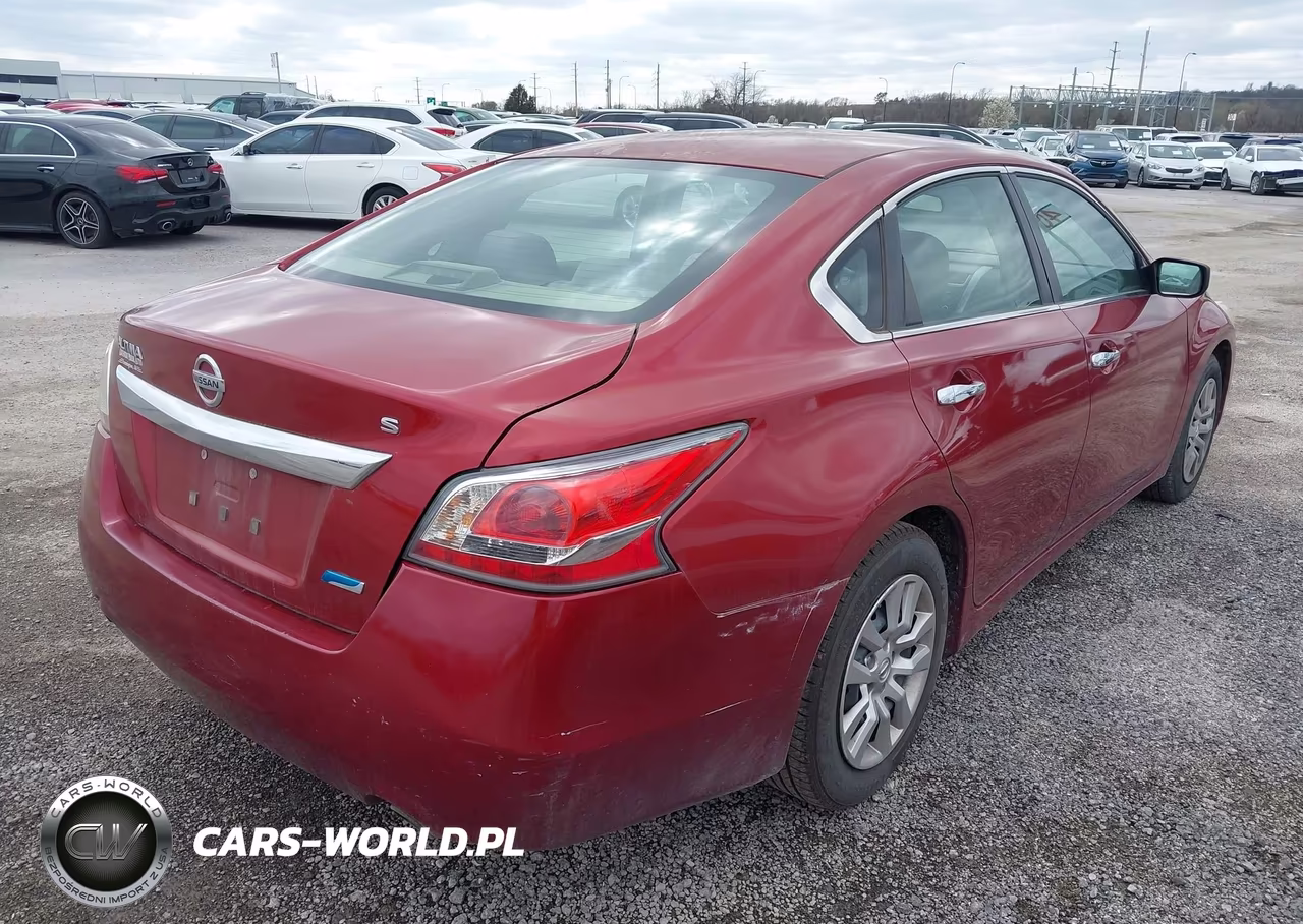 2014 Nissan Altima 2.5 S VIN:1N4AL3AP3EC317257 - 4