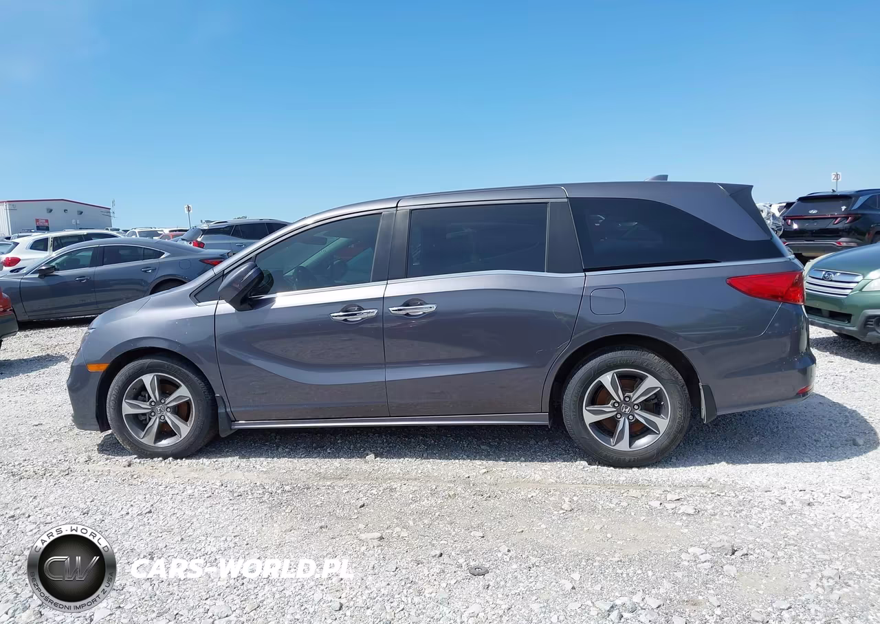 2018 Honda Odyssey Touring VIN:5FNRL6H8XJB017693 - 15