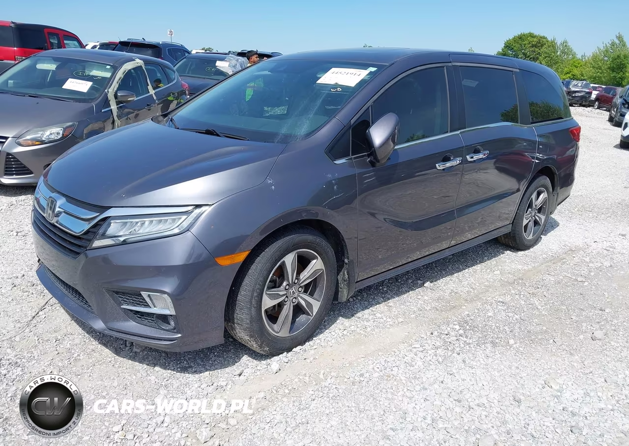 2018 Honda Odyssey Touring VIN:5FNRL6H8XJB017693 - 2