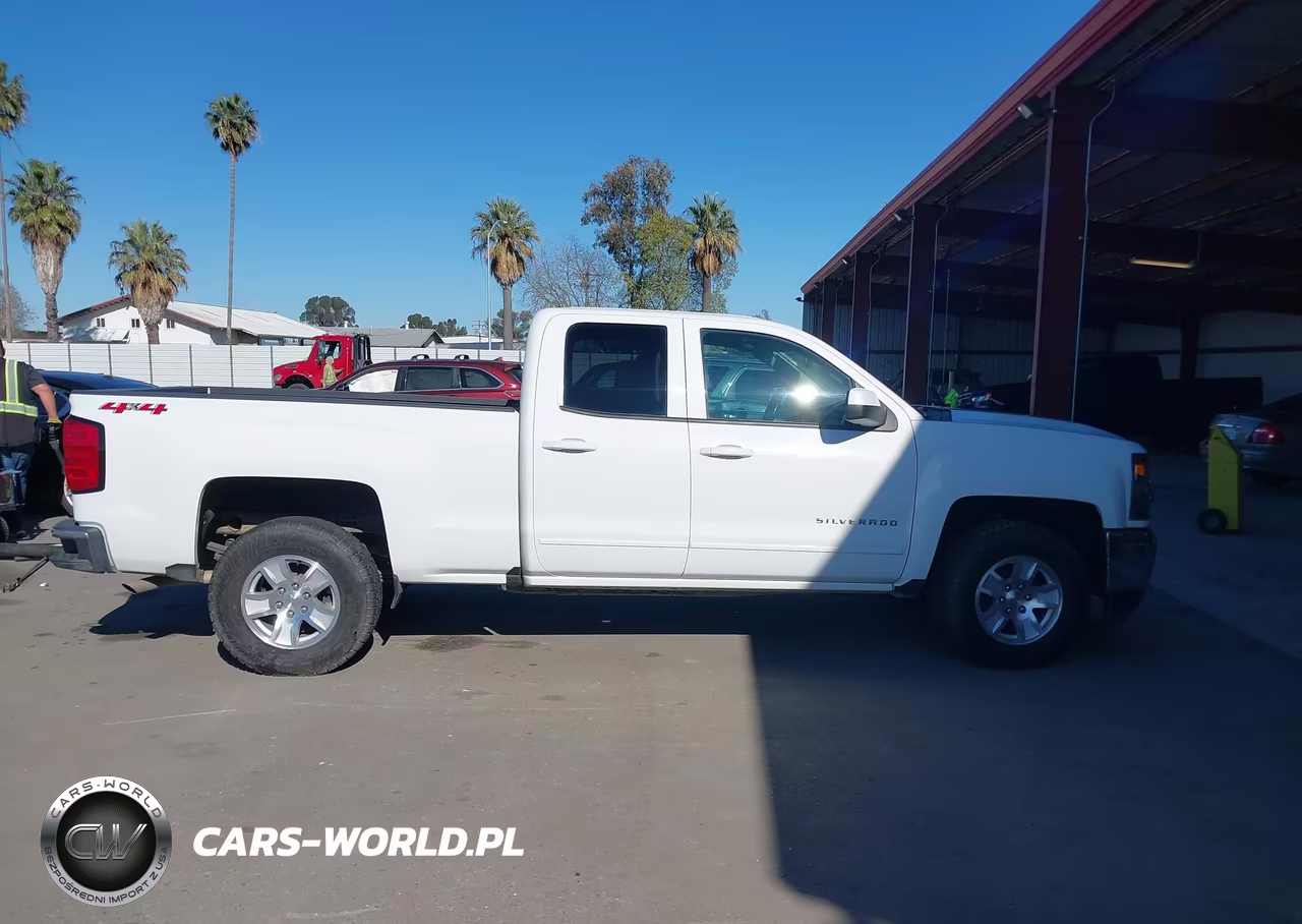 2018 Chevrolet Silverado 1500 1Lt VIN:1GCVKREC0JZ284119 - 14