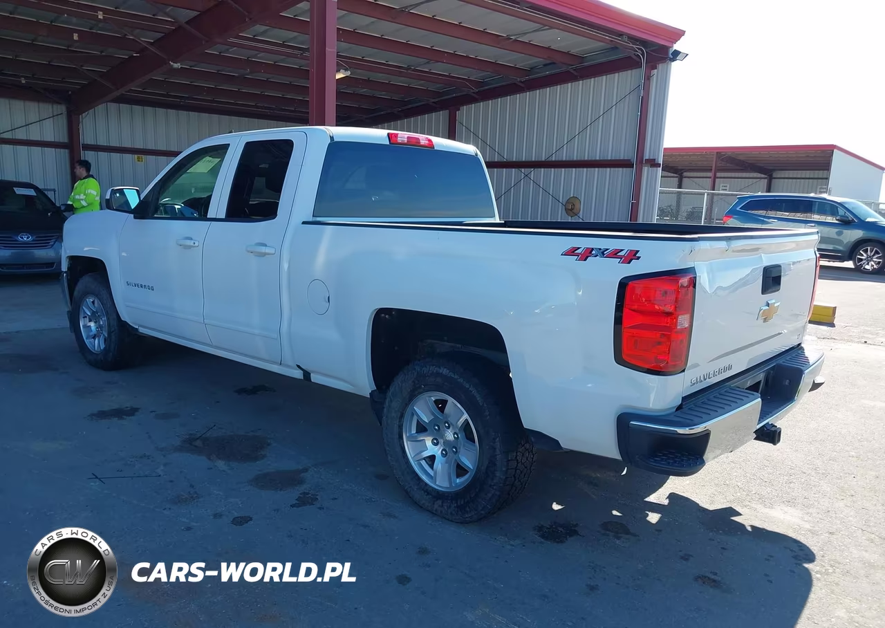 2018 Chevrolet Silverado 1500 1Lt VIN:1GCVKREC0JZ284119 - 3