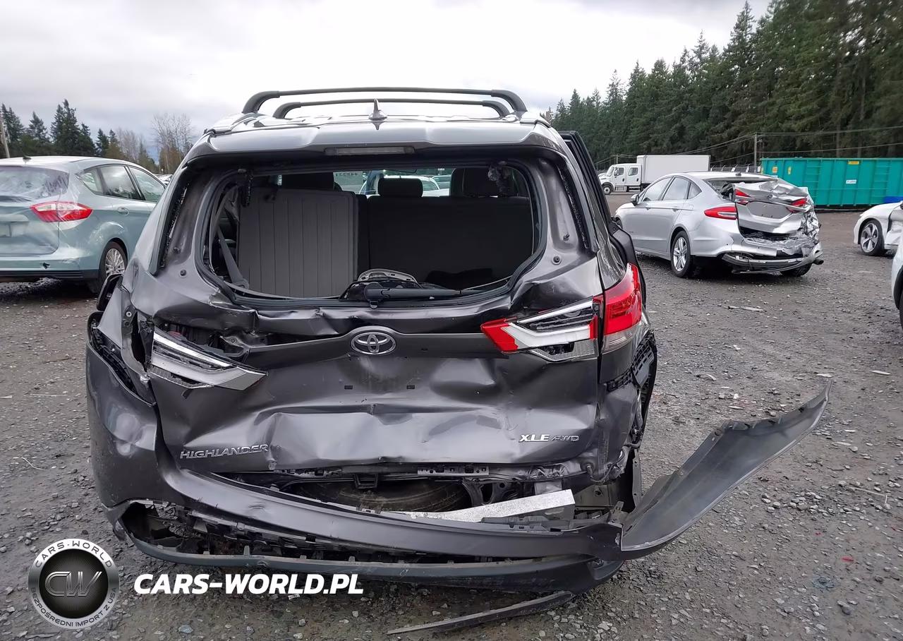 2018 Toyota Highlander Xle VIN:5TDJZRFH1JS534568 - 17
