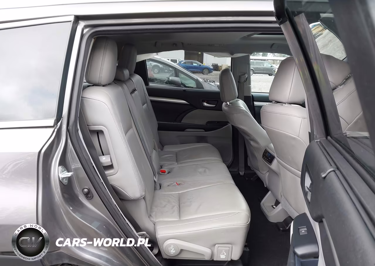2018 Toyota Highlander Xle VIN:5TDJZRFH1JS534568 - 19