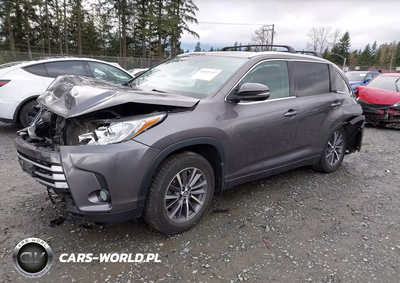 2018 Toyota Highlander Xle VIN:5TDJZRFH1JS534568 - 2