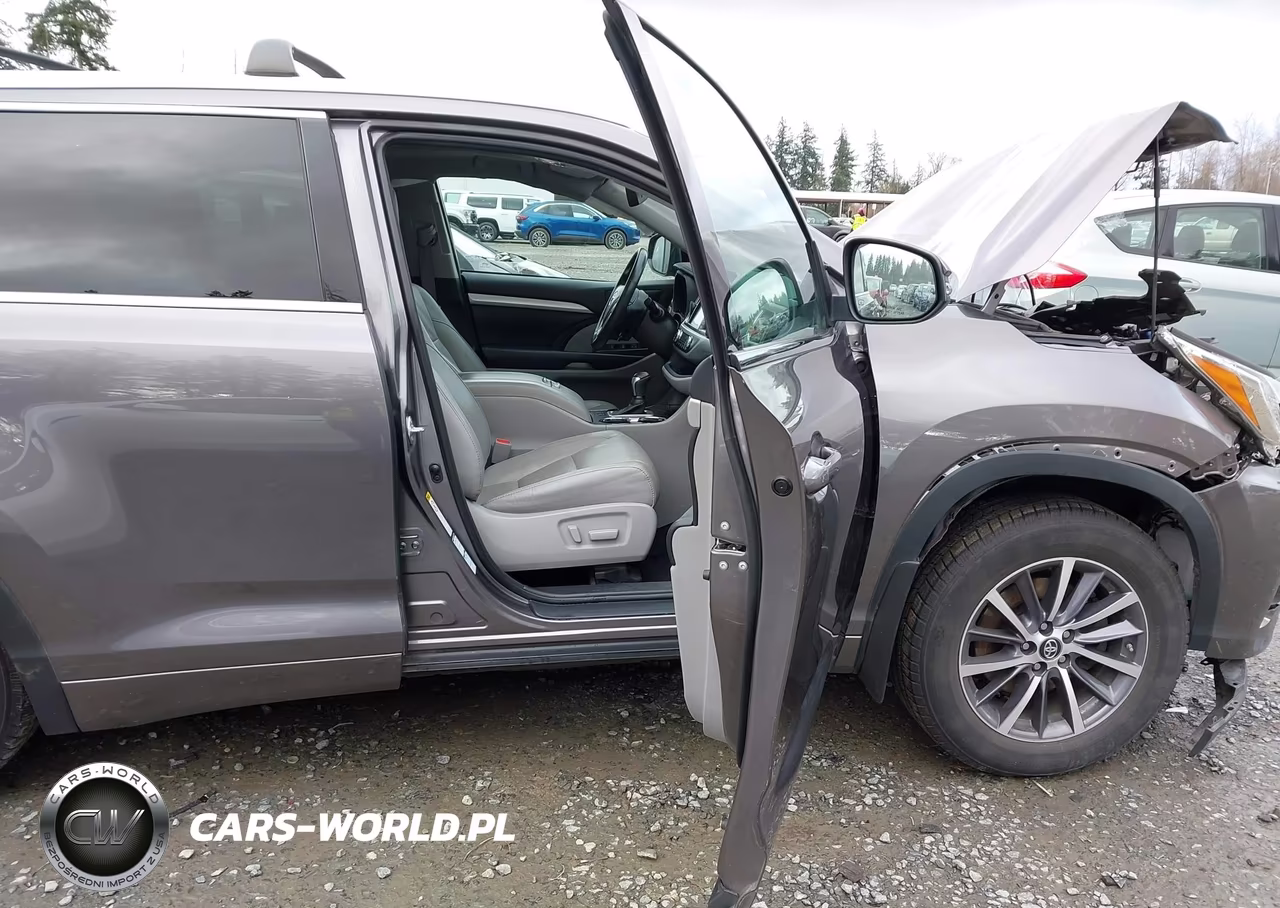 2018 Toyota Highlander Xle VIN:5TDJZRFH1JS534568 - 5