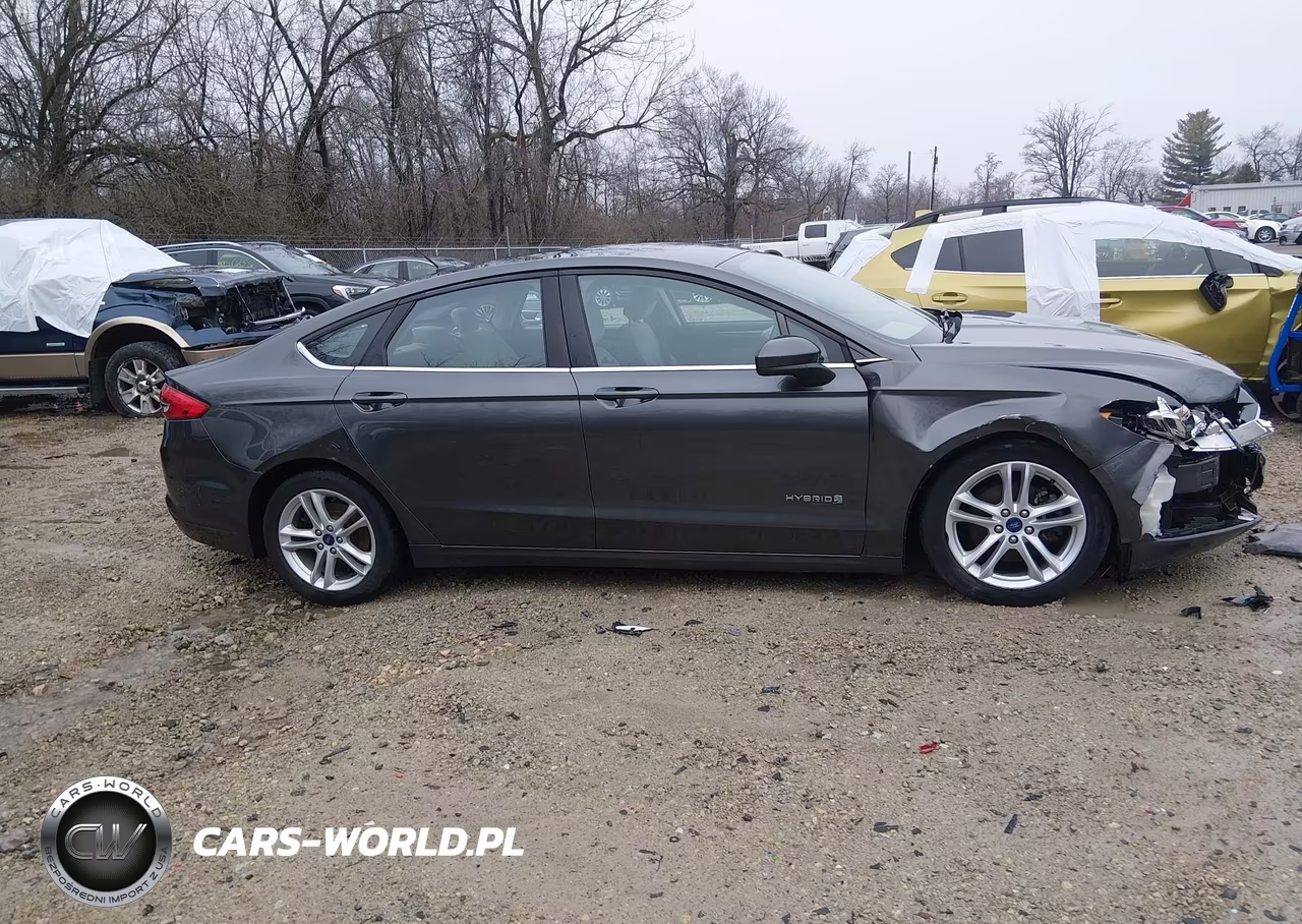 2018 Ford Fusion S Hybrid VIN:3FA6P0UU7JR142002 - 14