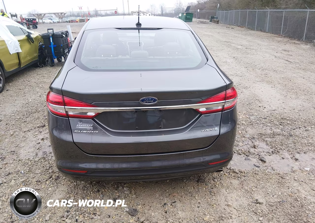 2018 Ford Fusion S Hybrid VIN:3FA6P0UU7JR142002 - 17