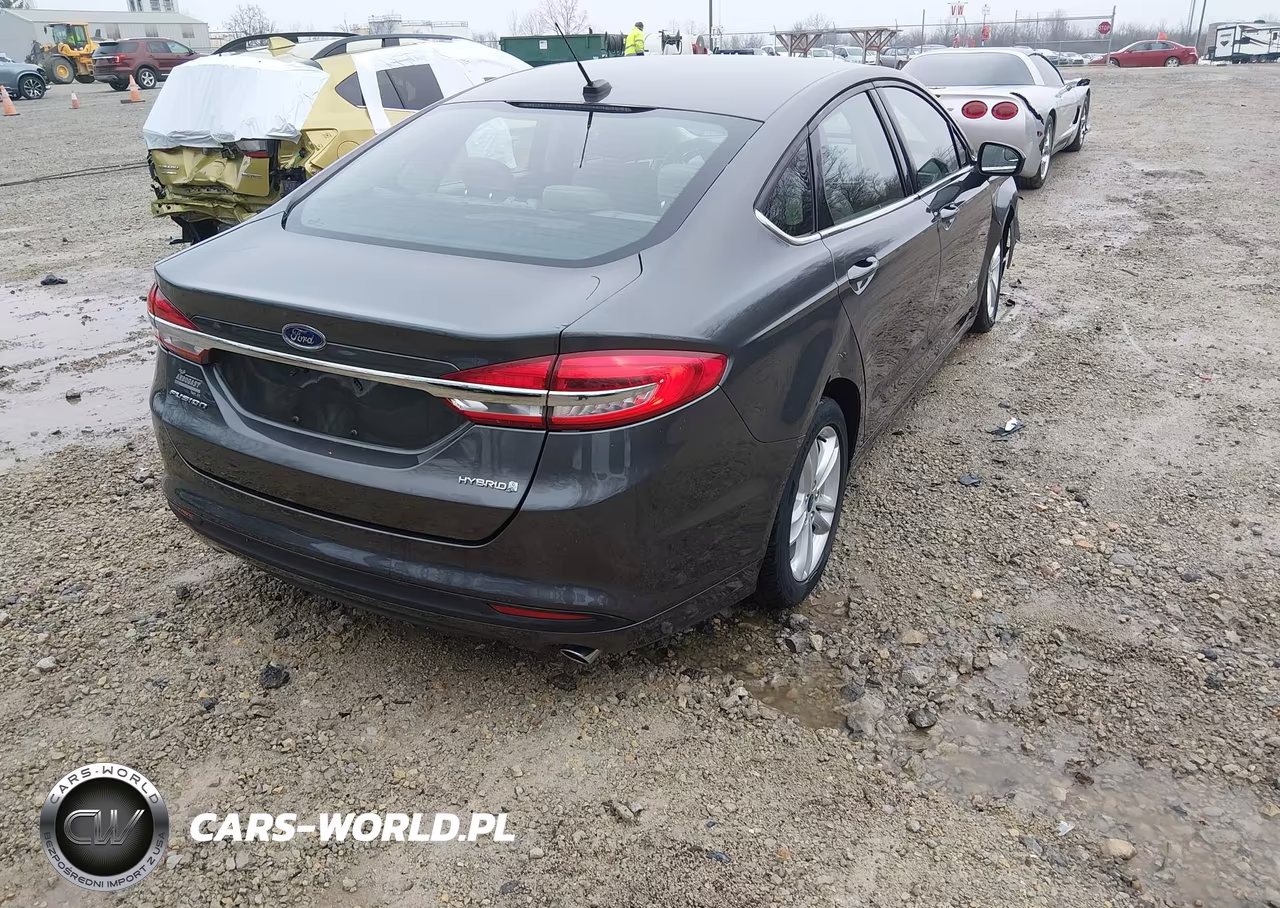 2018 Ford Fusion S Hybrid VIN:3FA6P0UU7JR142002 - 4