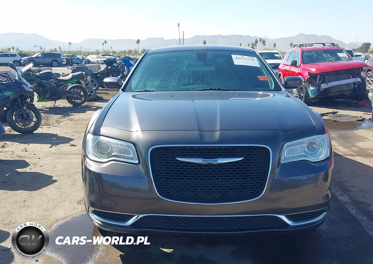 2017 Chrysler 300 Limited VIN:2C3CCAAG5HH593761 - 11