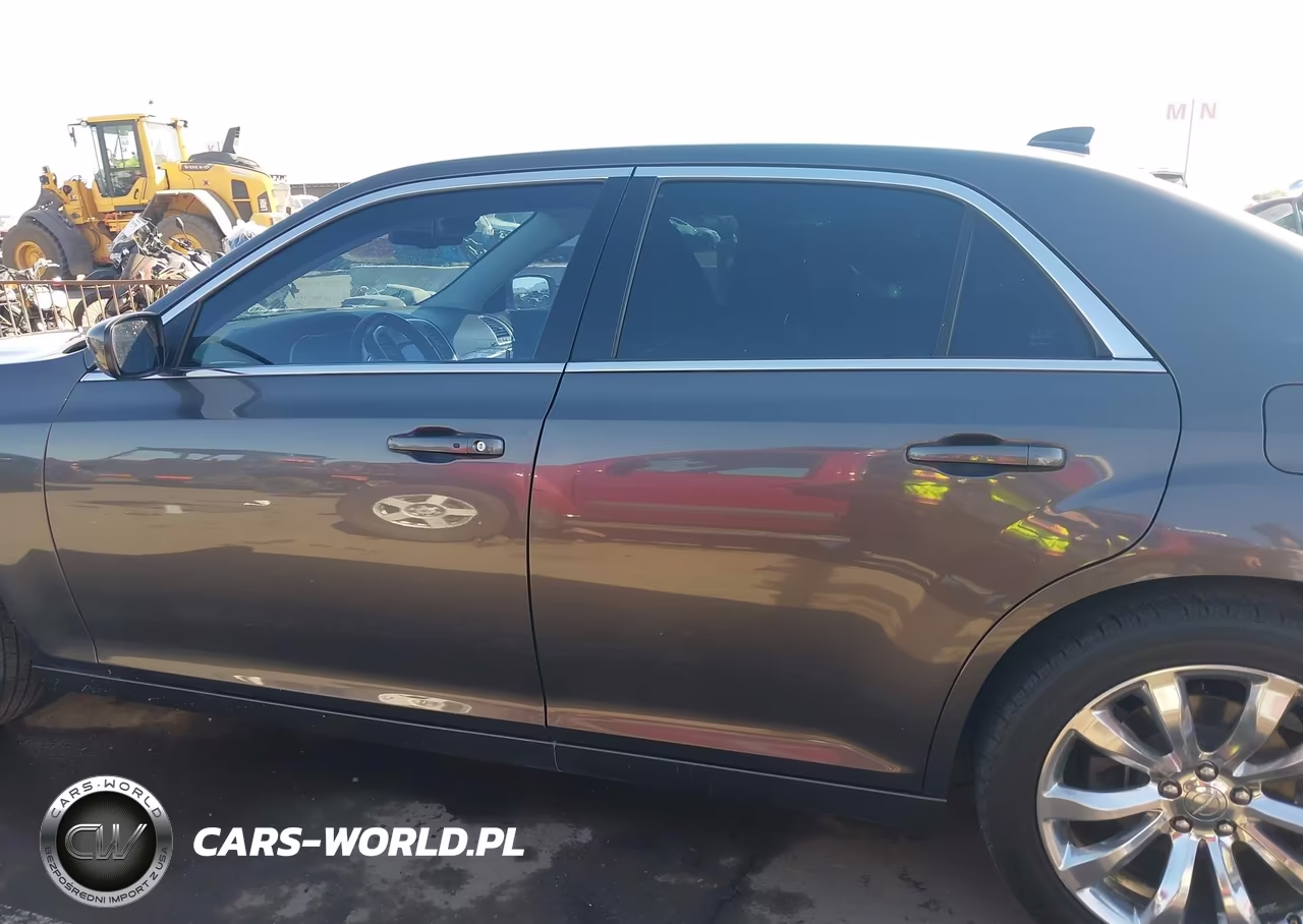 2017 Chrysler 300 Limited VIN:2C3CCAAG5HH593761 - 13