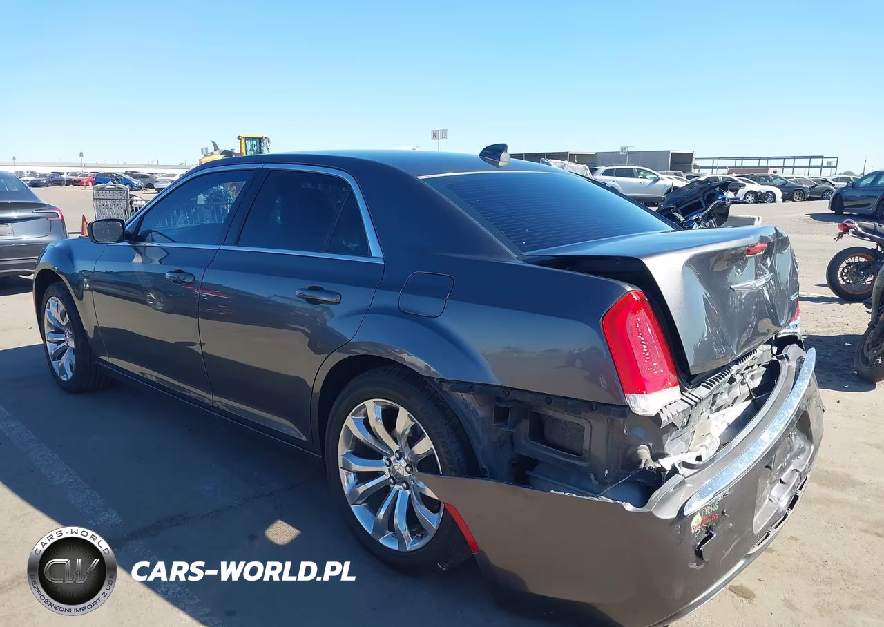 2017 Chrysler 300 Limited VIN:2C3CCAAG5HH593761 - 3