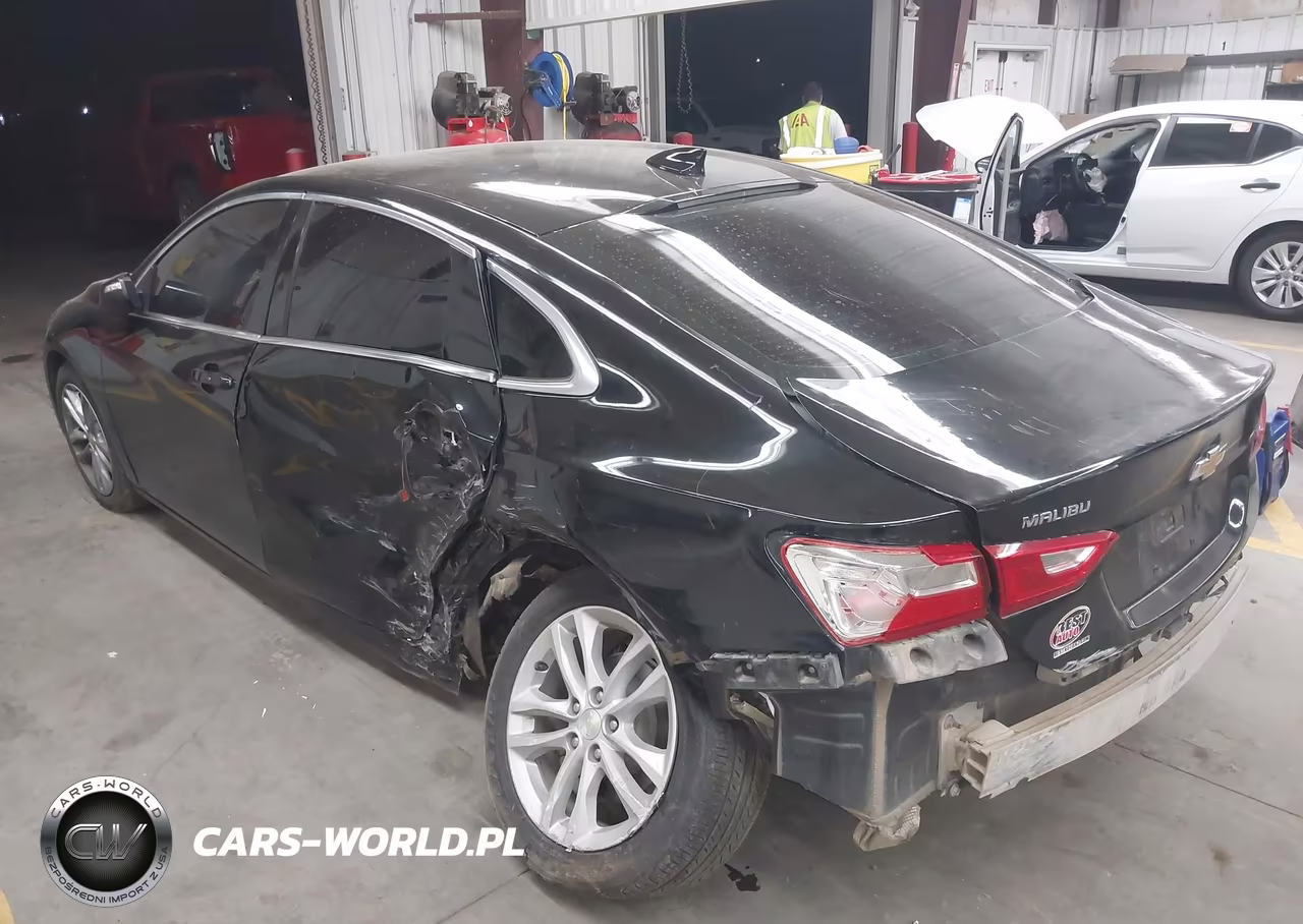 2018 Chevrolet Malibu Lt VIN:1G1ZD5STXJF124462 - 3