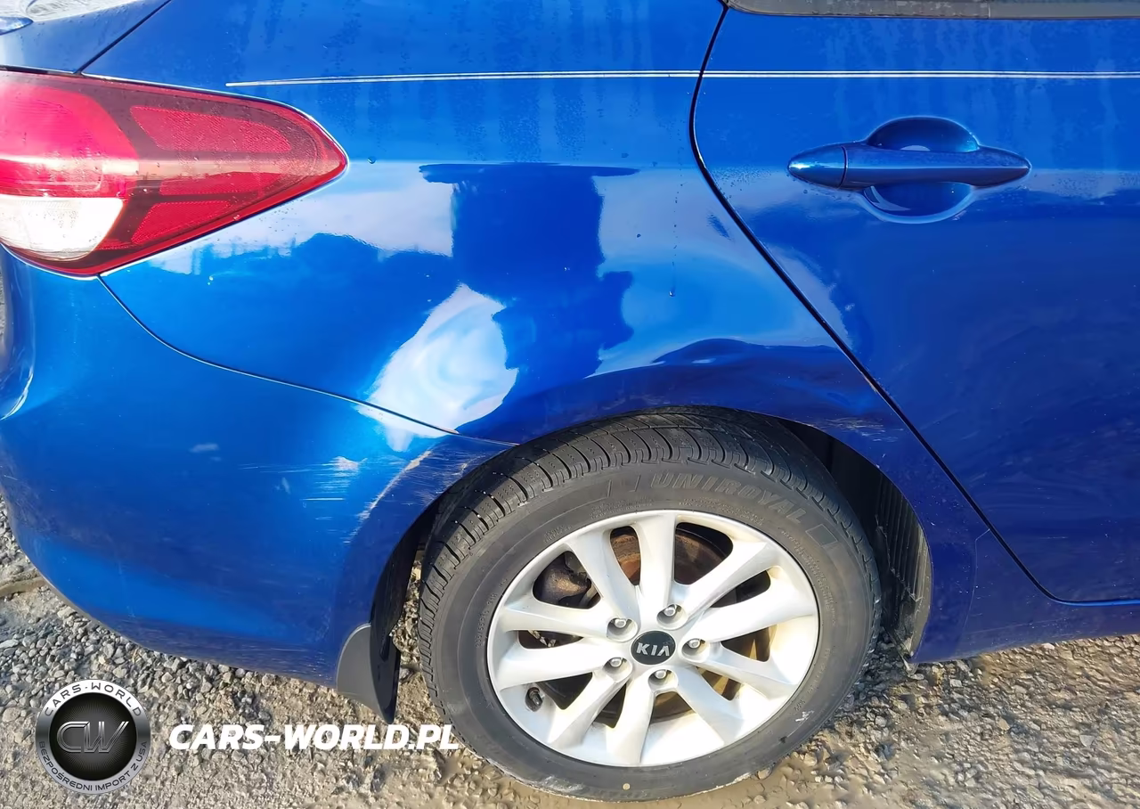 2017 Kia Forte S VIN:3KPFL4A78HE044576 - 18