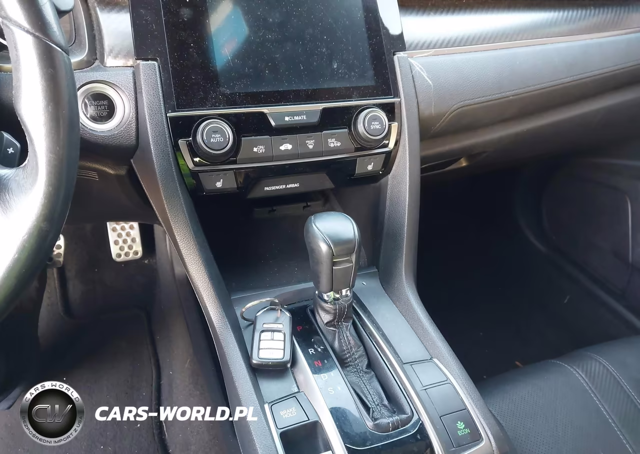 2018 Honda Civic Sport Touring VIN:SHHFK7H97JU206076 - 11