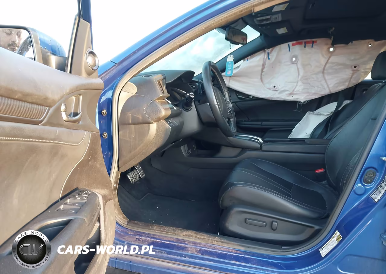 2018 Honda Civic Sport Touring VIN:SHHFK7H97JU206076 - 5