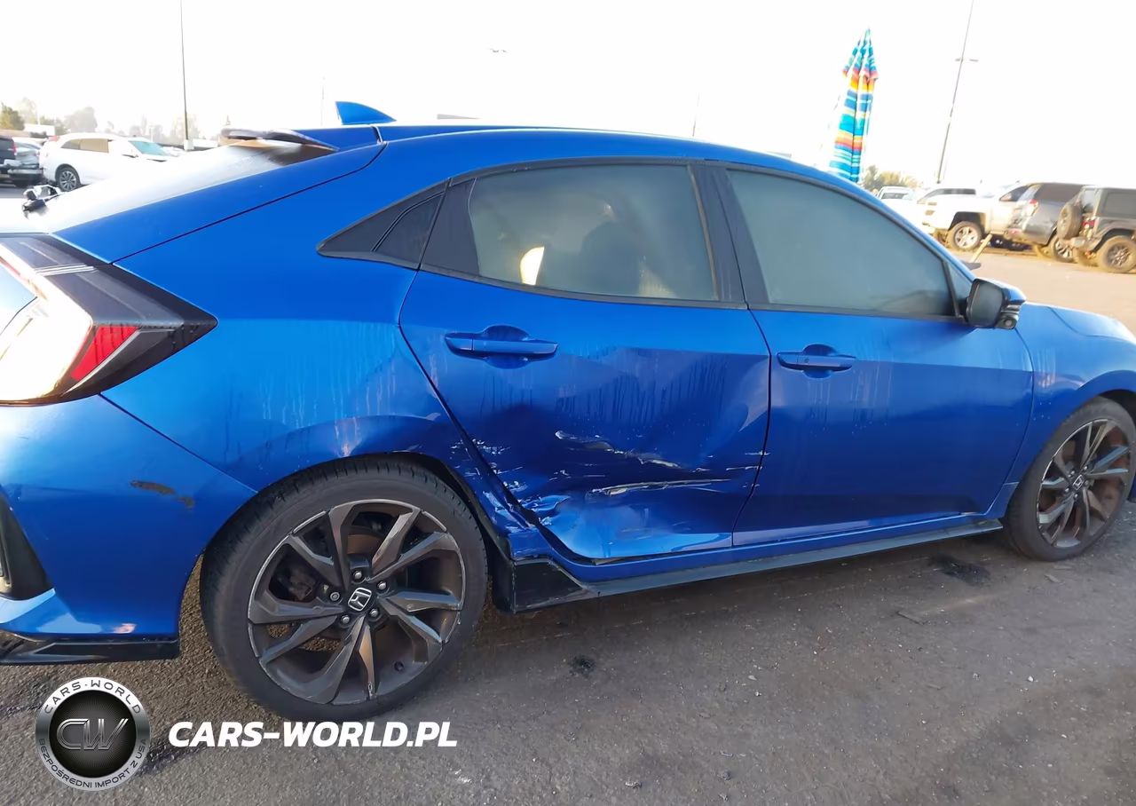 2018 Honda Civic Sport Touring VIN:SHHFK7H97JU206076 - 6
