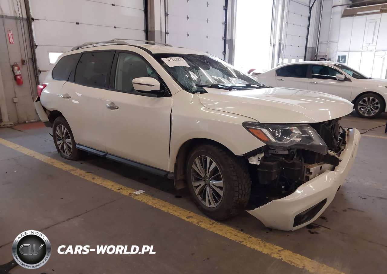 2018 Nissan Pathfinder Sv