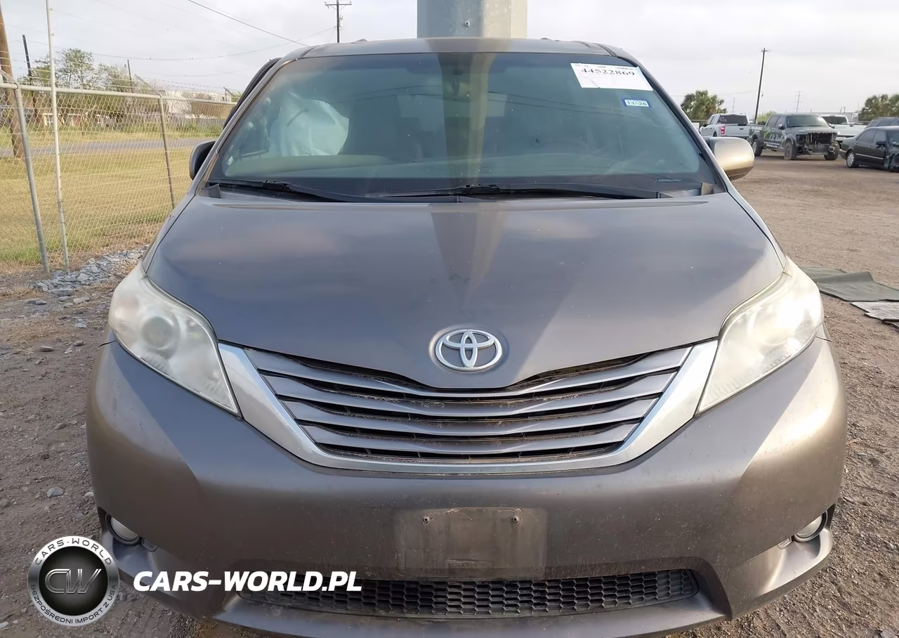 2017 Toyota Sienna Xle 8 Passenger VIN:5TDYZ3DC7HS791764 - 13