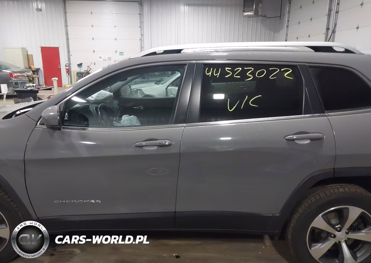 2020 Jeep Cherokee Limited 4X4 VIN:1C4PJMDX2LD588331 - 14