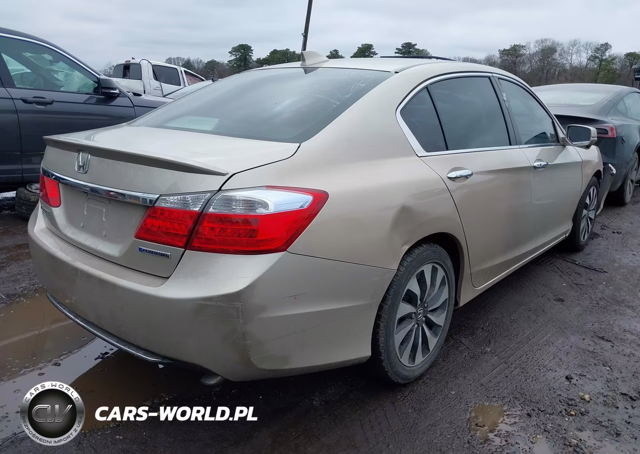 2015 Honda Accord Hybrid Ex-L VIN:1HGCR6F57FA001224 - 4