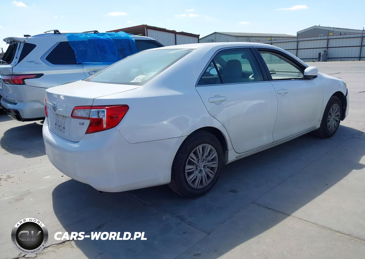 2014 Toyota Camry Le VIN:4T1BF1FK9EU416789 - 4