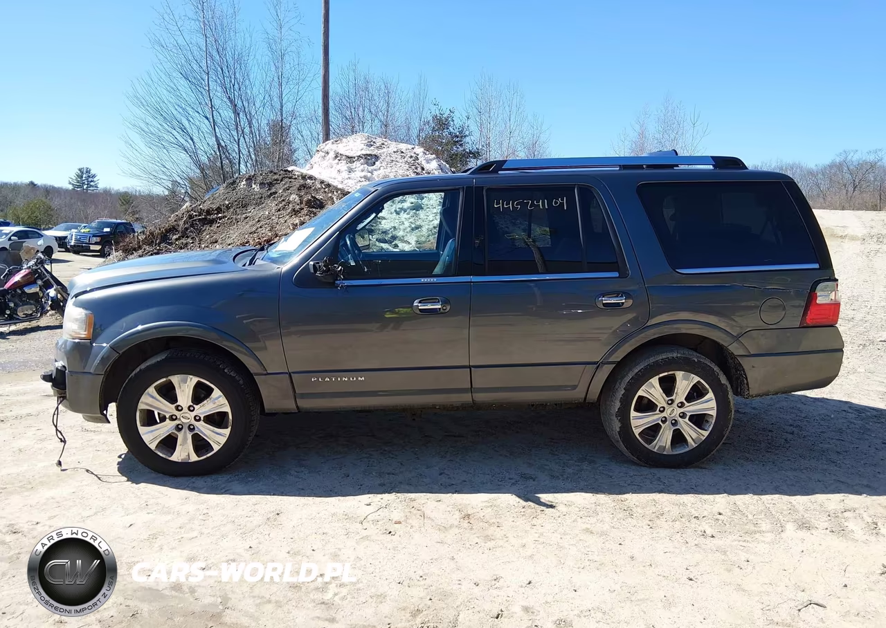 2015 Ford Expedition Platinum VIN:1FMJU1MT4FEF34726 - 14