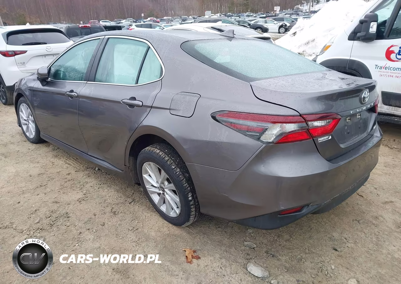 2022 Toyota Camry Le VIN:4T1C11AKXNU647727 - 3