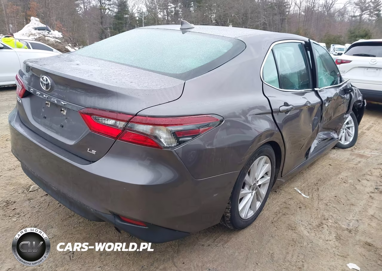 2022 Toyota Camry Le VIN:4T1C11AKXNU647727 - 4