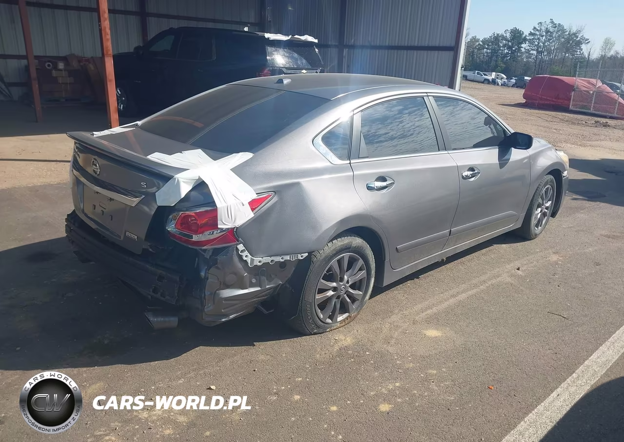2015 Nissan Altima 2.5 S VIN:1N4AL3AP2FC578204 - 4