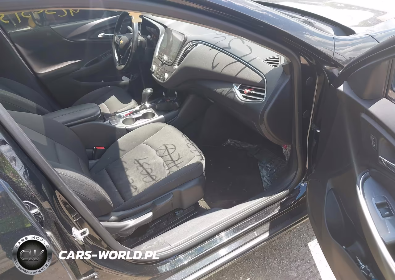 2018 Chevrolet Malibu Lt VIN:1G1ZD5ST1JF142333 - 5