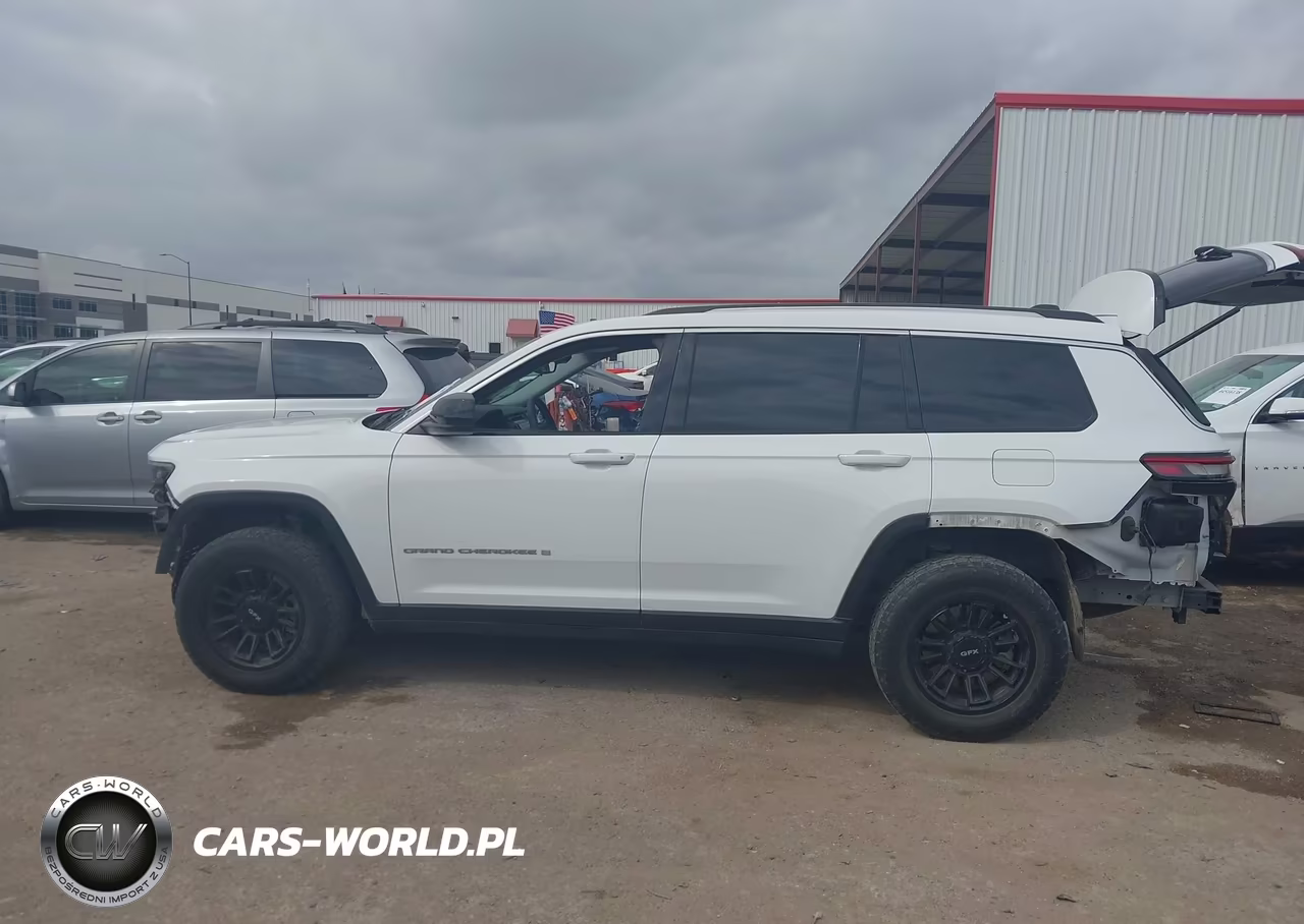2023 Jeep Grand Cherokee L Laredo 4X4 VIN:1C4RJKAG0P8739134 - 15