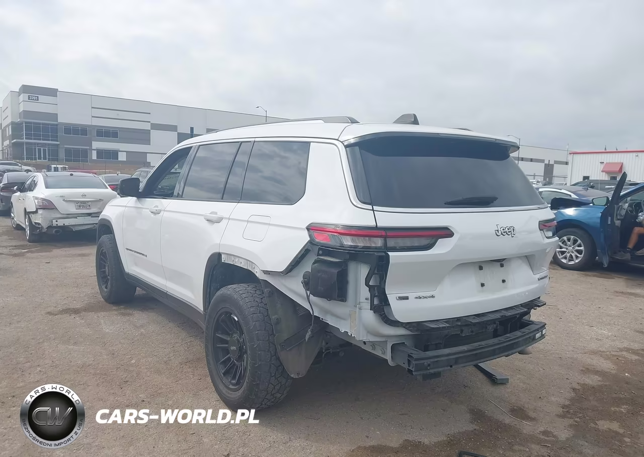 2023 Jeep Grand Cherokee L Laredo 4X4 VIN:1C4RJKAG0P8739134 - 3
