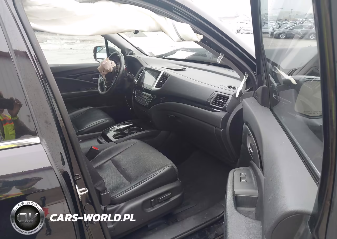 2017 Honda Pilot Elite VIN:5FNYF6H00HB034624 - 5