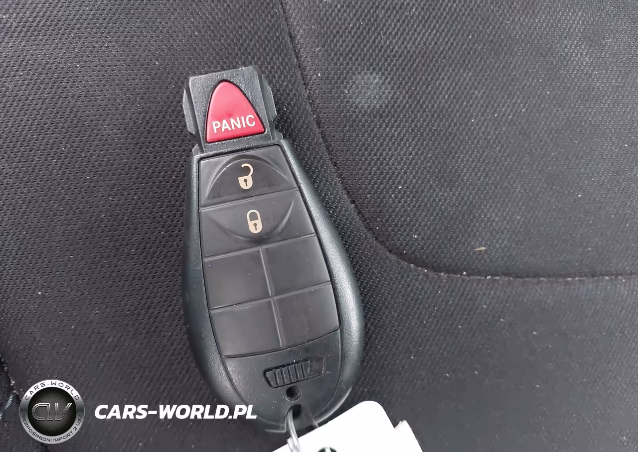 2020 Jeep Cherokee Latitude 4X4 VIN:1C4PJMCB5LD612336 - 11