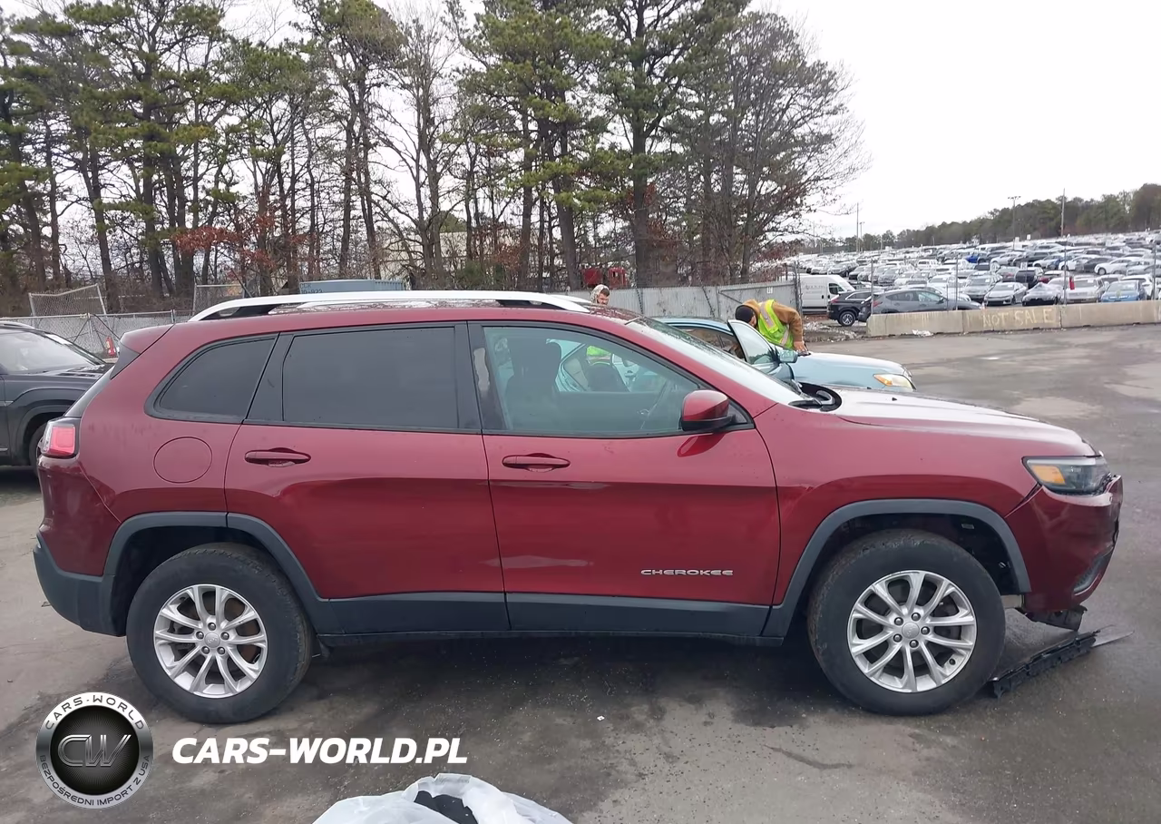 2020 Jeep Cherokee Latitude 4X4 VIN:1C4PJMCB5LD612336 - 13