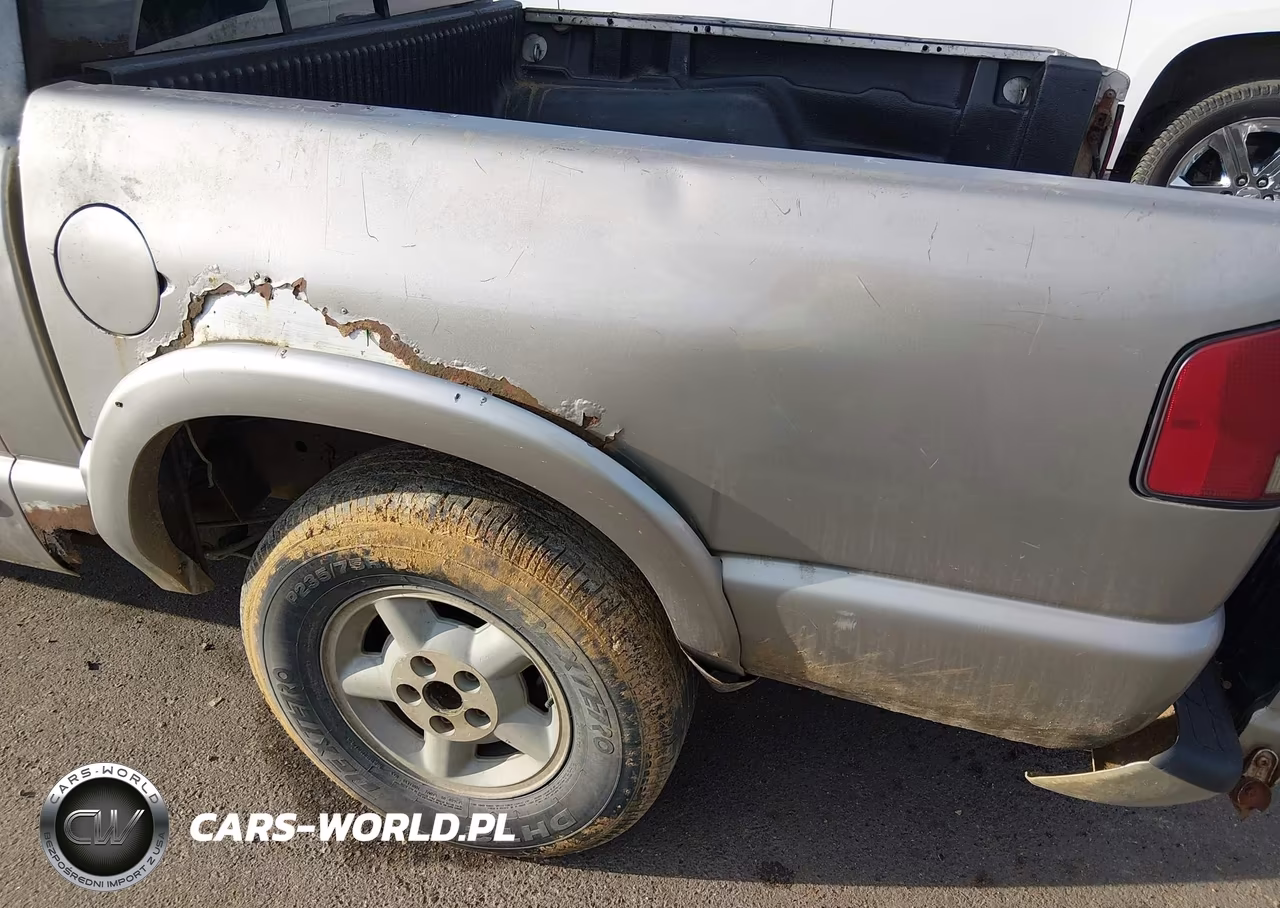 2001 Chevrolet S-10 Ls VIN:1GCDT13W61K242845 - 18