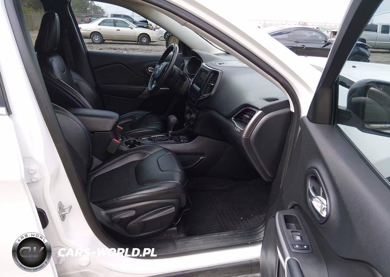 2019 Jeep Cherokee Latitude Plus Fwd VIN:1C4PJLLB1KD203047 - 5