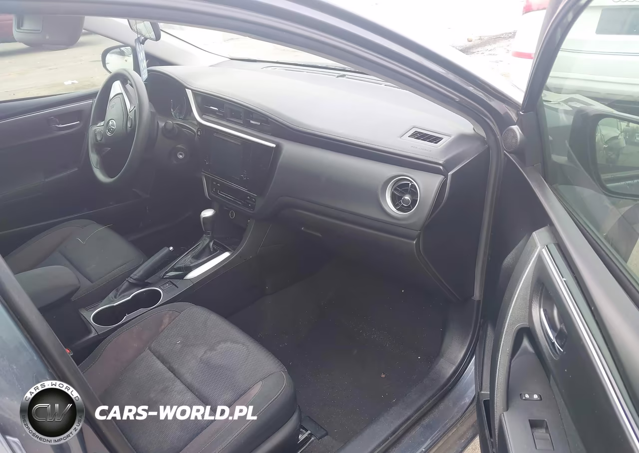 2018 Toyota Corolla Le VIN:5YFBURHE3JP847412 - 5
