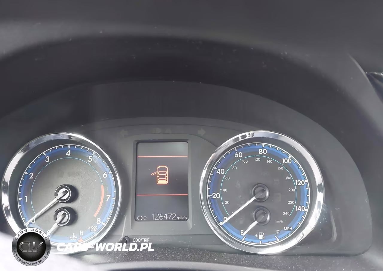 2018 Toyota Corolla Le VIN:5YFBURHE3JP847412 - 7
