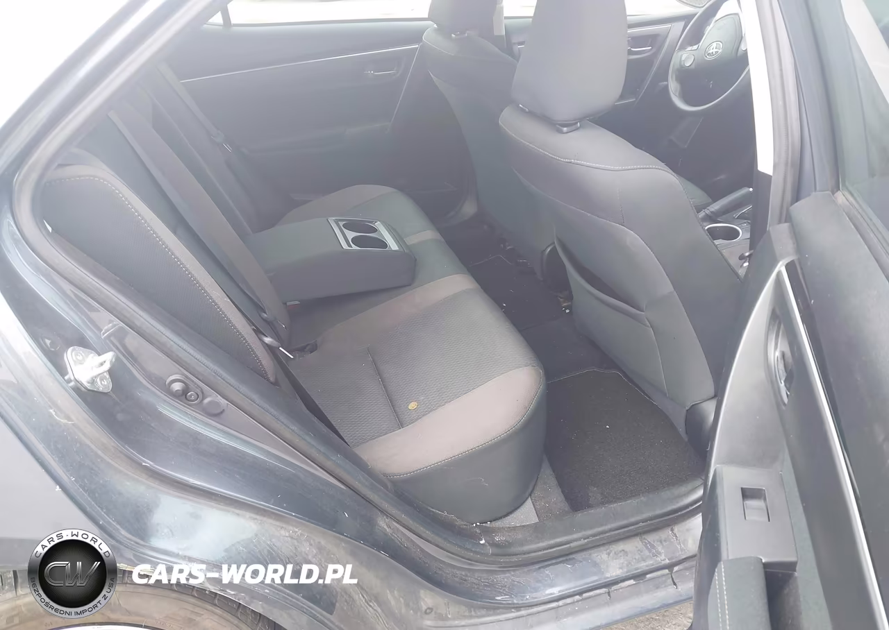 2018 Toyota Corolla Le VIN:5YFBURHE3JP847412 - 8