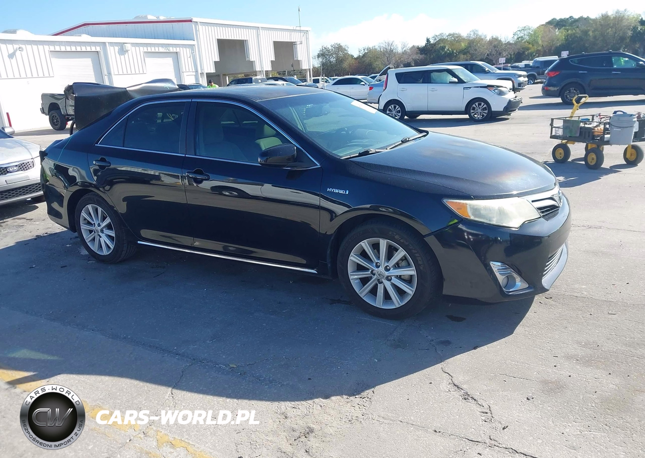 2013 Toyota Camry Hybrid Xle