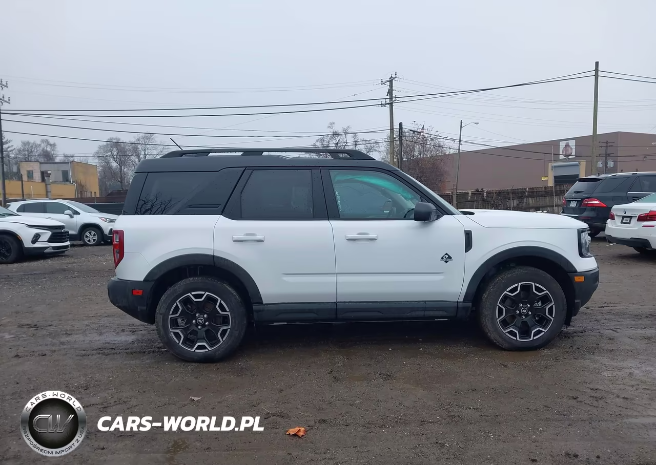 2025 Ford Bronco Sport Outer Banks VIN:3FMCR9CN3SRE93783 - 13