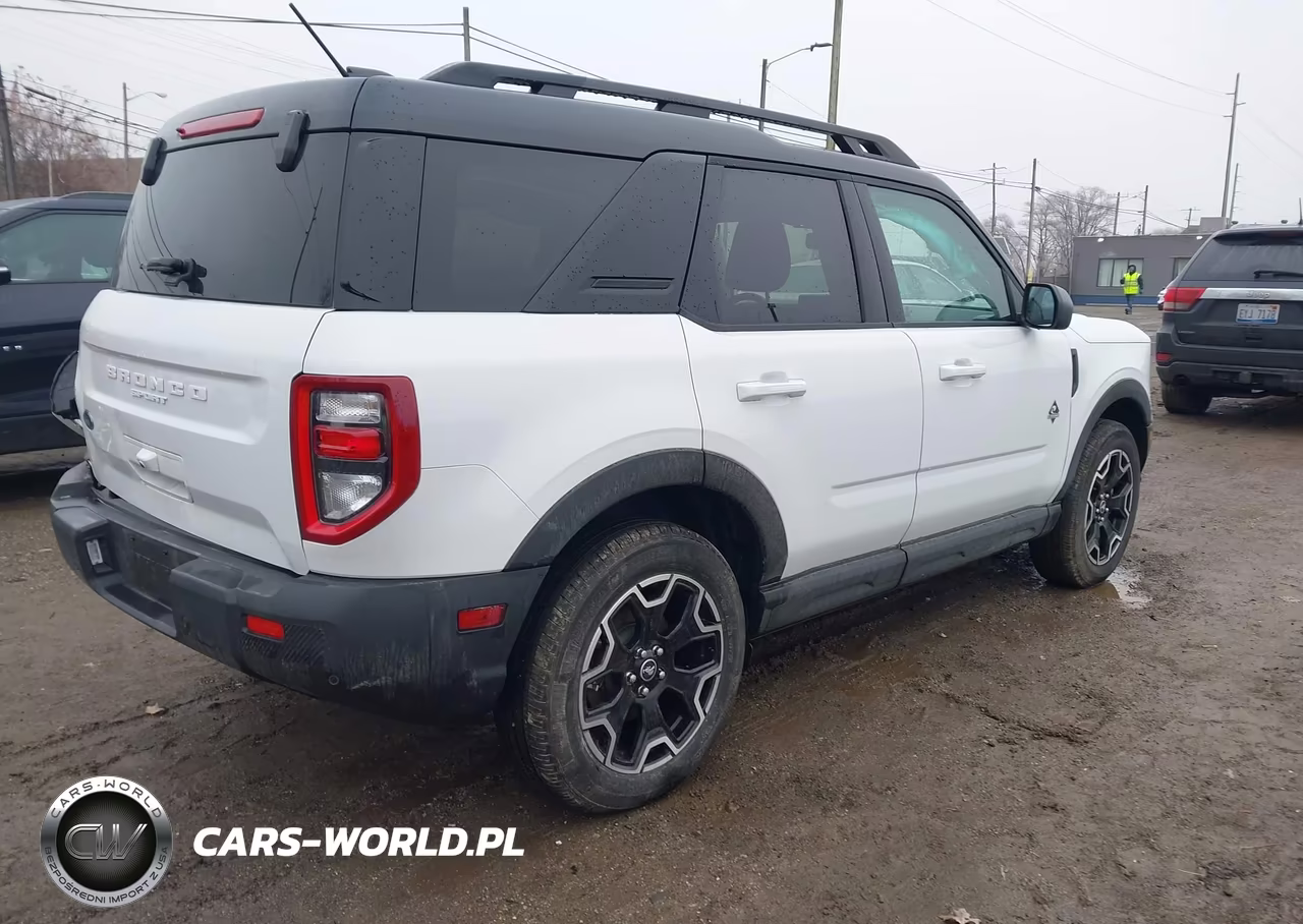 2025 Ford Bronco Sport Outer Banks VIN:3FMCR9CN3SRE93783 - 4