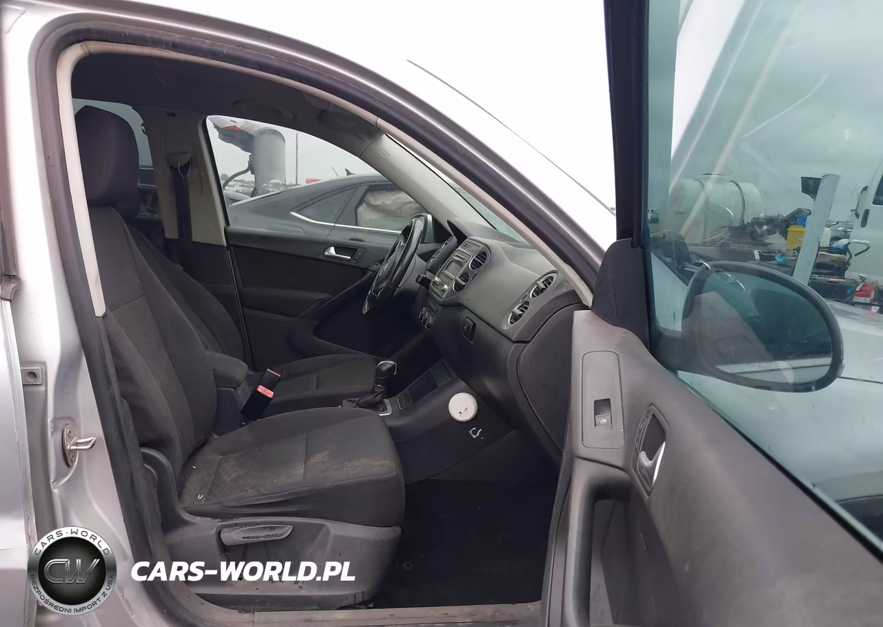 2014 Volkswagen Tiguan S VIN:WVGAV3AX2EW579009 - 5