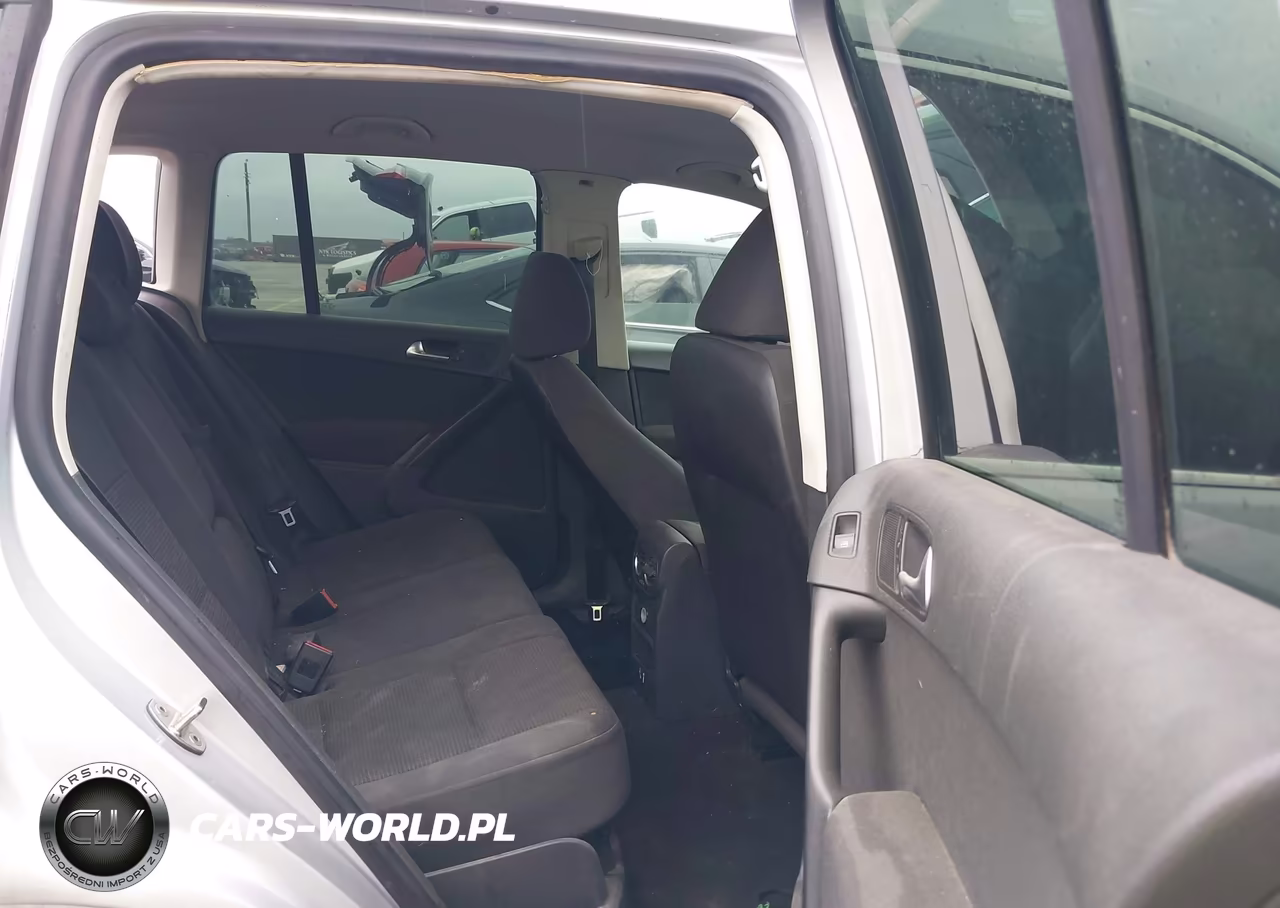 2014 Volkswagen Tiguan S VIN:WVGAV3AX2EW579009 - 8